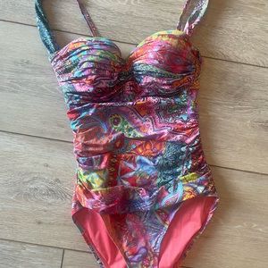 Blue Rod Beattie paisley swimsuit.  Slimming. Worn once for photos. Vacation!